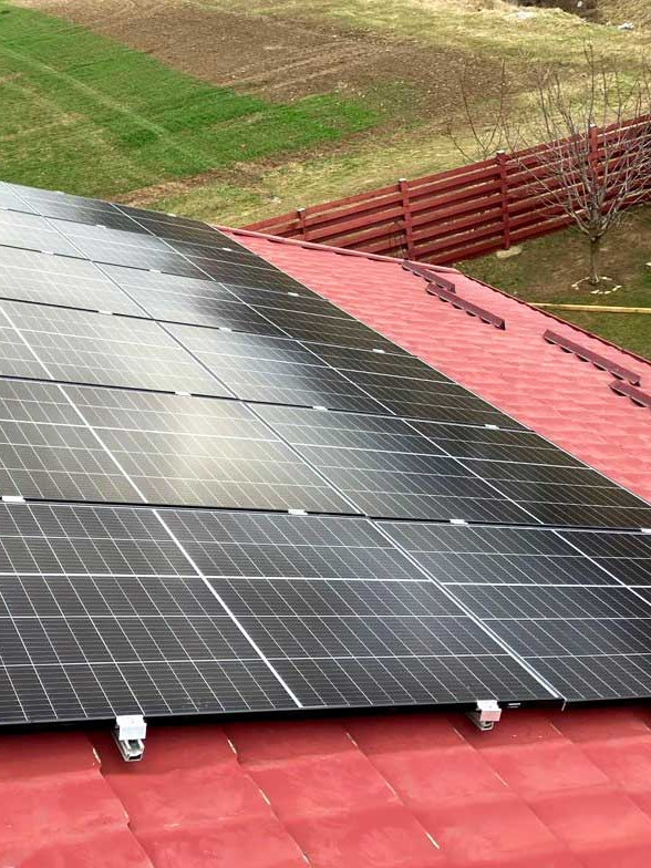 Volta X Solar Systems panouri fotovoltaice casă acoperiș