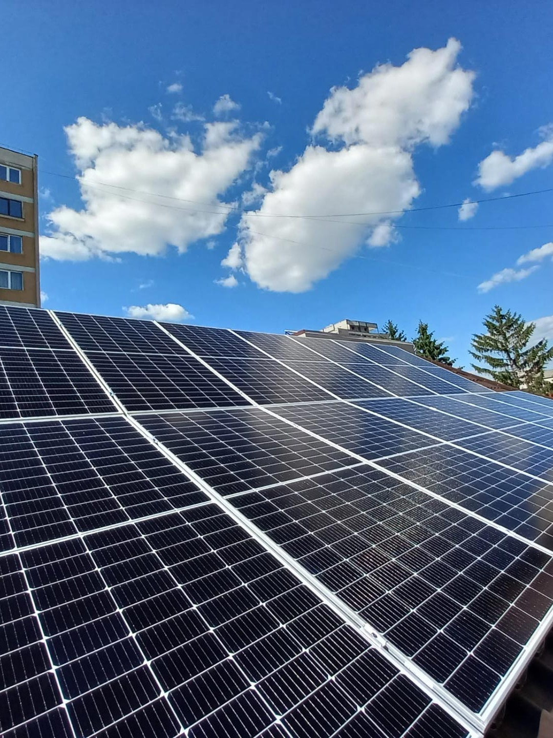 Volta X Solar Systems panouri fotovoltaice invertor casa